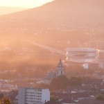 Gaisburgerkirche und M-B-Museum im Morgennebel