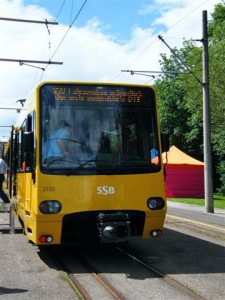 modernisierter Stadtbahnzug 3155/56 von vorne