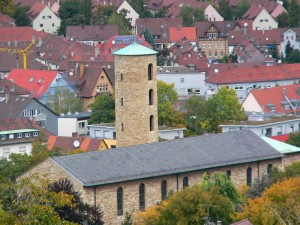 Herz Jesu Kirche mit getartem Sendemast