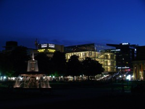 Die Stuttgarter City bei Nacht