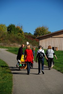 Beginn der Wanderung mit Bollerwagen