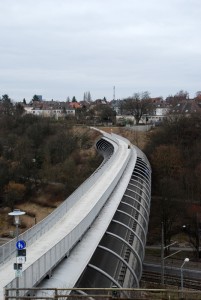Nesenbachbrücke-Fussgänger