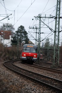Statt nur S-Bahnen fahren nun auch Güterzüge auf der Gäubahn