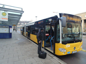 Kö-Ge_Bus42_Capacity_4-tuer